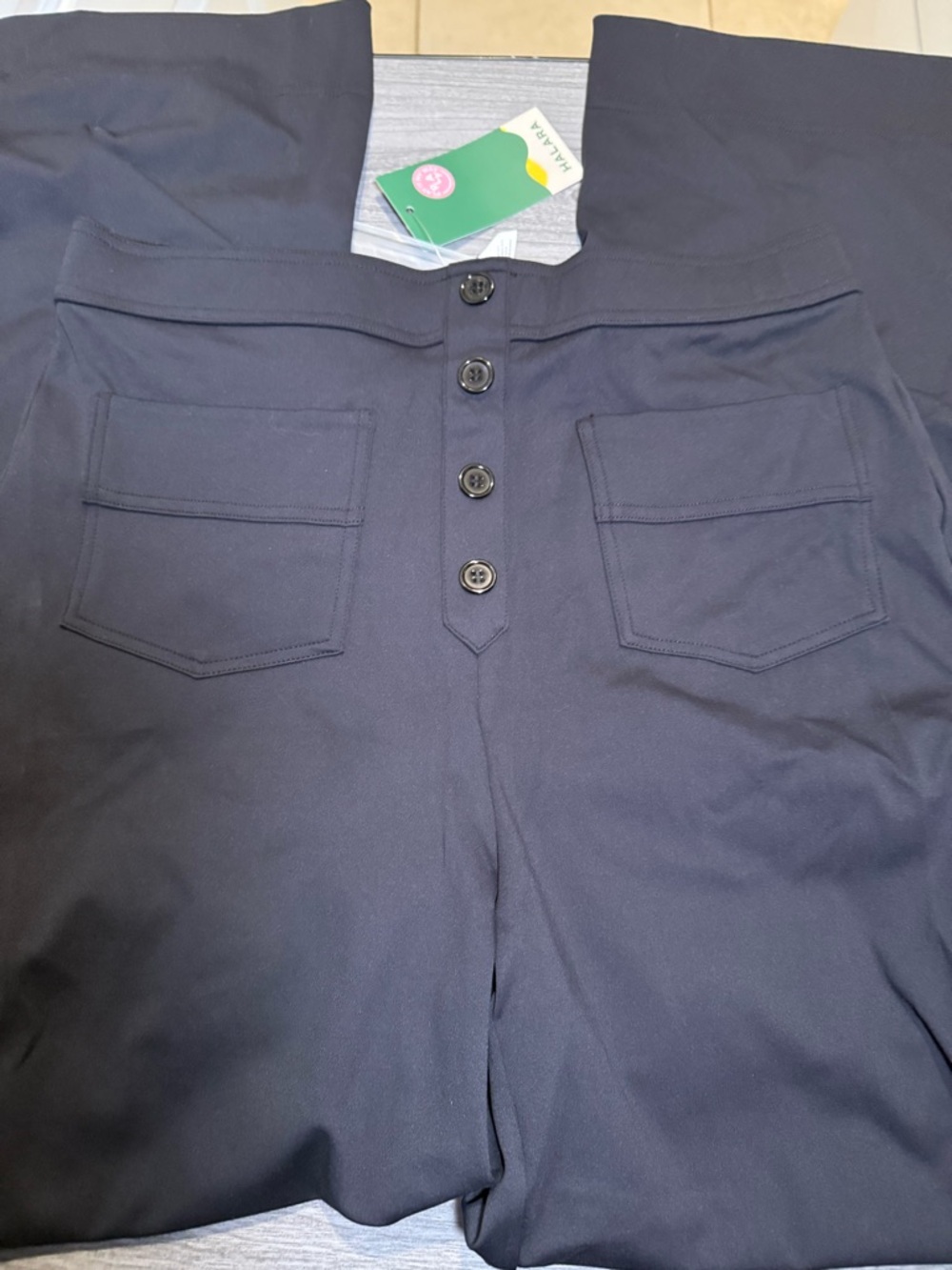 HALARA Balck Button Front Pant